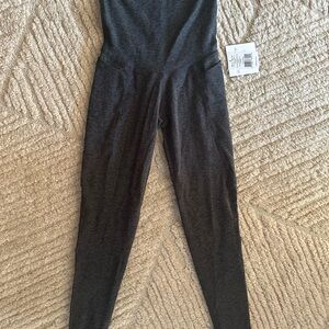 Beyond the Bump Beyond Yoga Black/Dark Gray Maternity Leggings